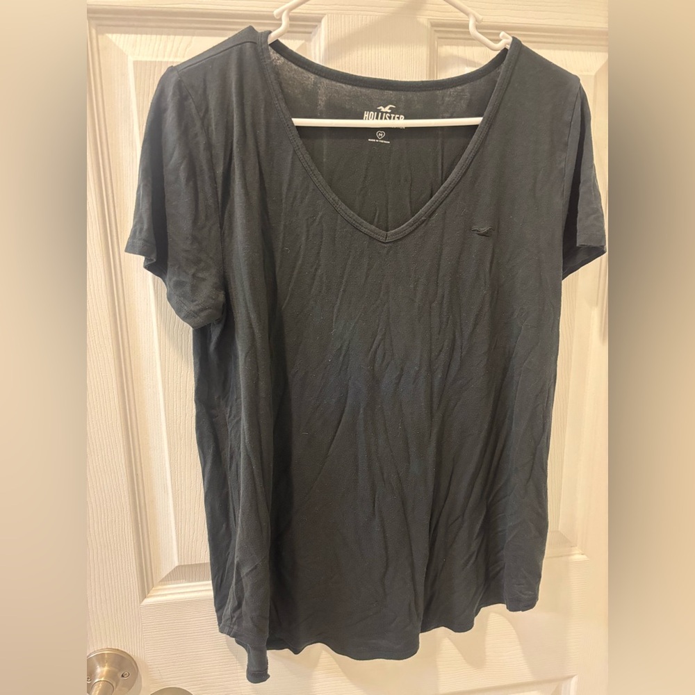 10/$20🔥Hollister Dark‎ Navy Blue V-Neck